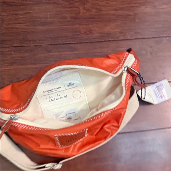Terracota Fanny Pack Made from 100% Recycled Sails - BRAND NEW w Tags - Picture 9 of 10